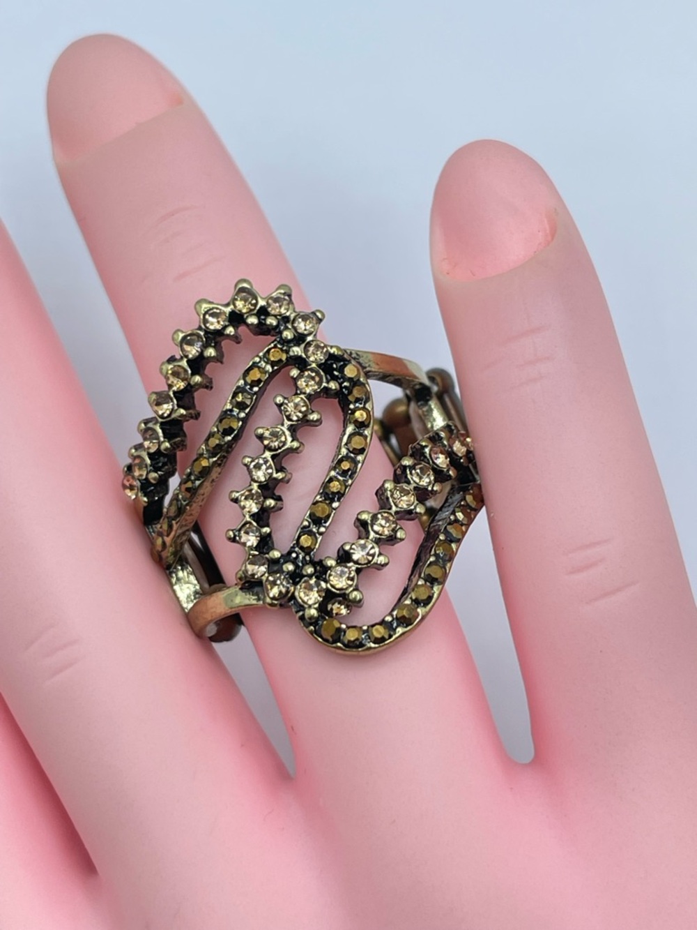 Antique Gold Tone Rhinestone Stretch Ring Vintage Style Statement
